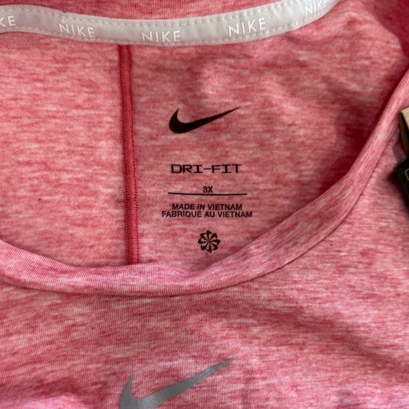 💰PRICE ⬇️ 
 NIKE • Woman’s Pink Plus Dri Fit Top • 3X - Picture 8 of 10